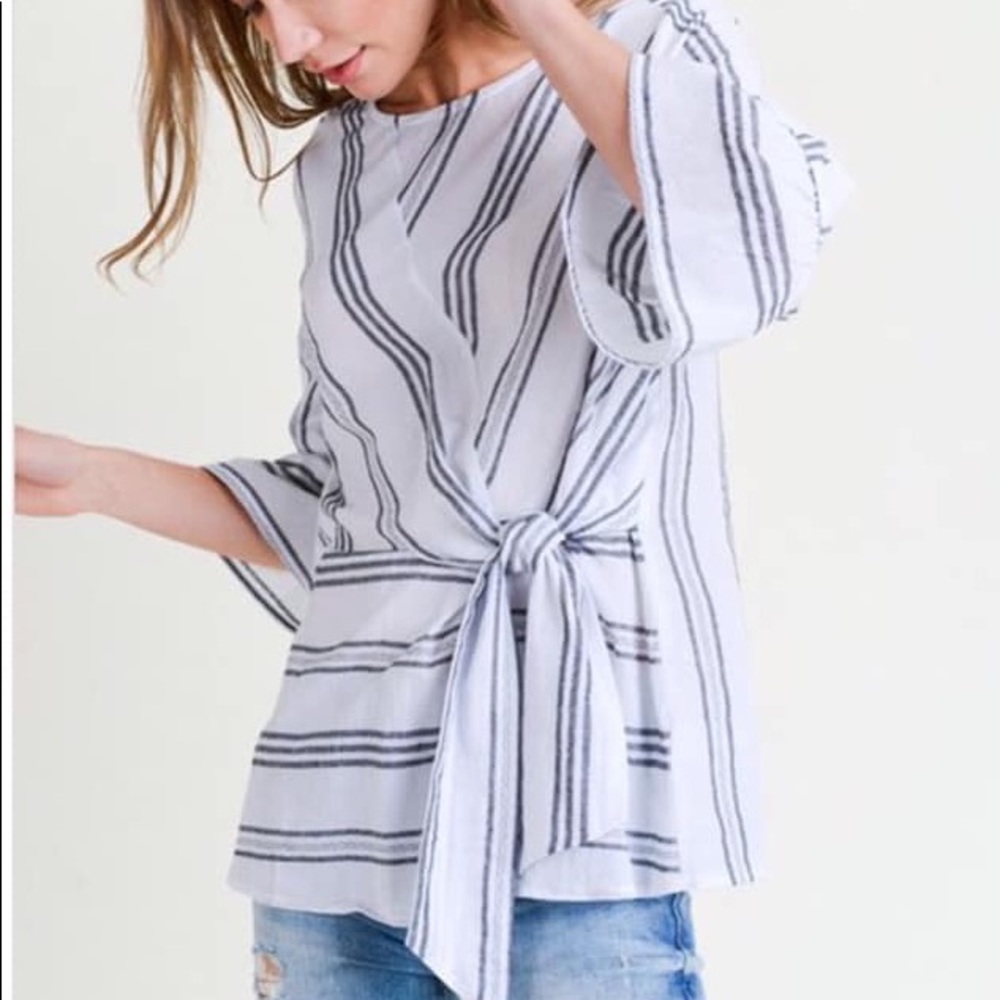 3/4 sleeve wrap top